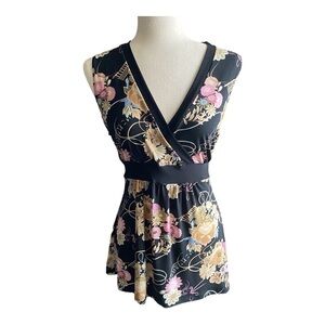 NWT-OLIVIA PAIGE-BLACK FLORAL TOP-SIZE LARGE